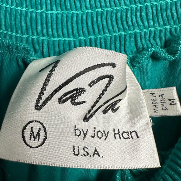 VaVa by Joy Han emerald off the shoulder embroidered flare sleeve dress medium - Picture 5 of 8